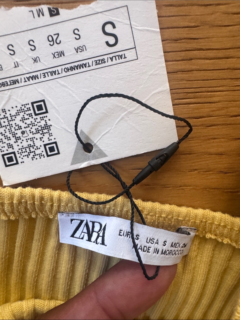 Zara Yellow Ribbed Halter Button-Front Tank - Picture 3 of 3